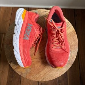 Hoka One One Bondi 7 in Camellia/Costal Shade sz: 7.5